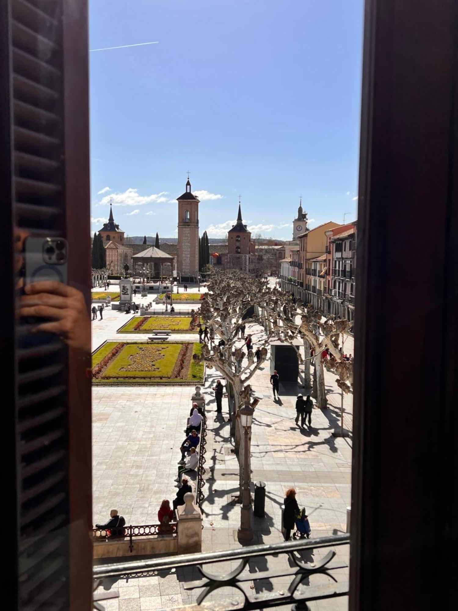 Sonar En La Plaza Cervantes 1 アルカラ・デ・エナレス エクステリア 写真